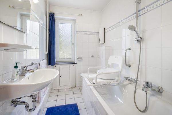 Badezimmer im Obergeschoss