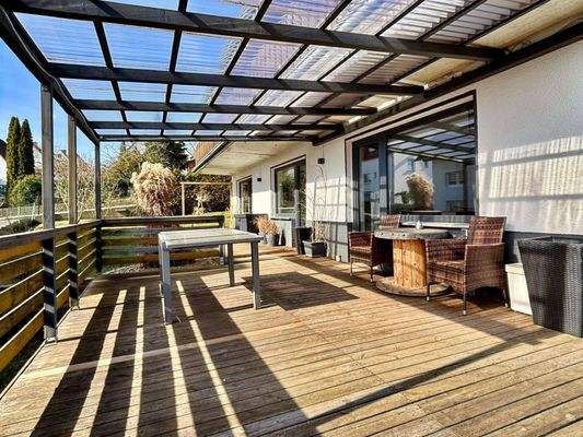 überdachte Terrasse