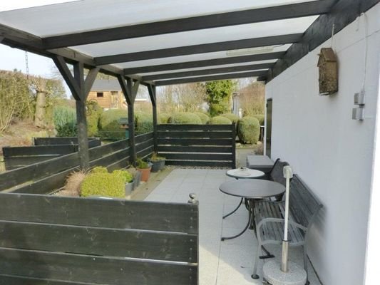 überdachte Terrasse
