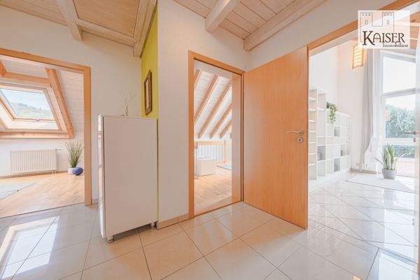 3 - 6-ZimmerWhg. OG+DG, Teil Whg. DG (1)