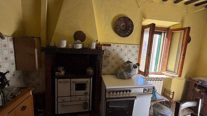 0FC875C6-24D3-4830-8191-C7311BDFAC11_1_102_a