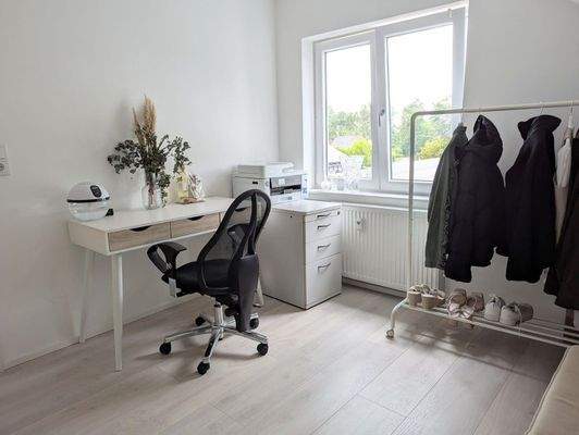 Vermietete Wohnung DG - Büro