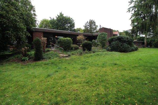 18 - Blick von der Grundstücksgrenze