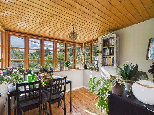 Wintergarten mit Austritt zur Terrasse 