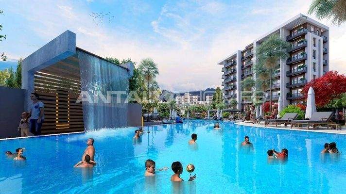 Properties in Complex with Rich Amenities in Antalya Altintas