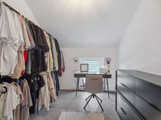 Schlafzimmer mit Ankleide_2