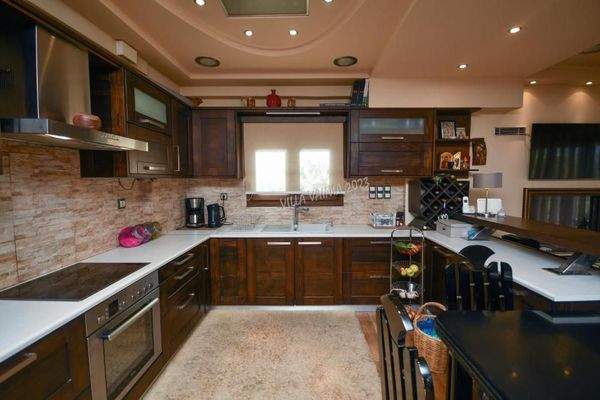 Südostkreta, Vainia: Fantastische zweistöckige freistehende Villa mit Bergblick zu verkaufen