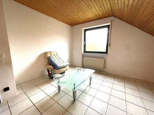 1. von 2 Schlafzimmern im Dachgeschoss