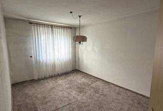 Eines von zwei Schlafzimmern im EG