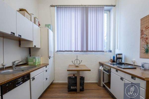 Gewerberäume EG - Einheit 1 von 2