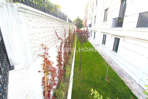 3-Bedroom Flat 750 M from the Sea in Buyukcekmece