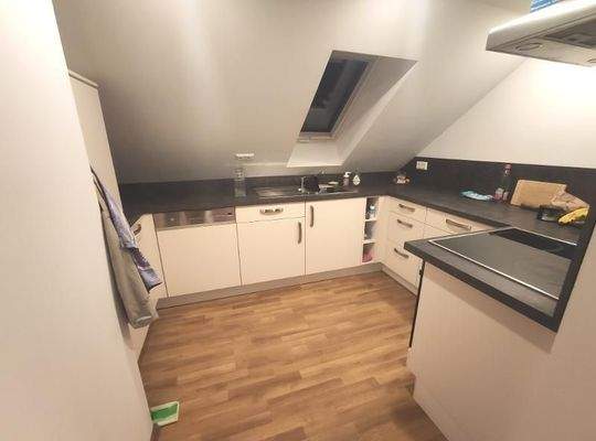 Wohn- /Eszimmer mit offener Küche Bild 2