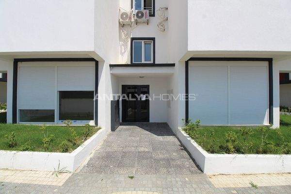 3-Bedroom Apartment with Communal Pool in Antalya Manavgat