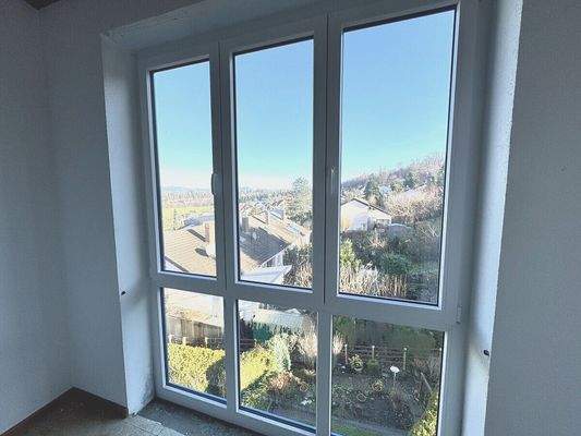 großes Fenster im Wintergarten