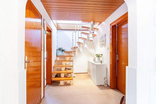 Flur 1 OG (vorderer Teil)