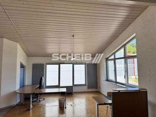 schöner Parkettboden