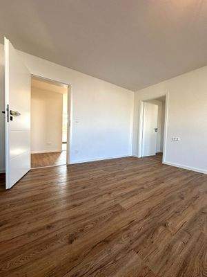 Schlafzimmer mit angrenzendem Arbeitszimmer