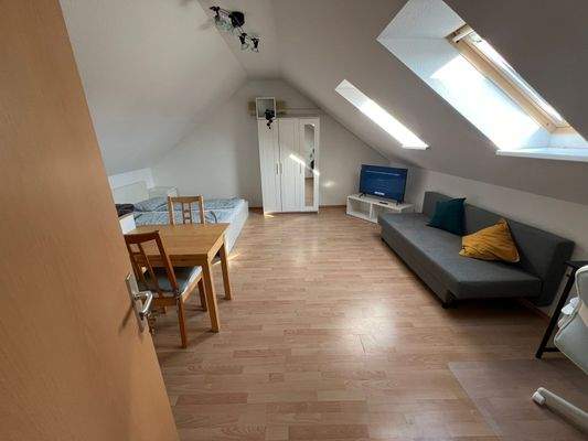 DG rechts Wohn- und Schlafzimmer