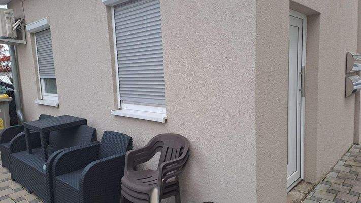 Platz für Ihre Gartenstühle  / und Balkone 