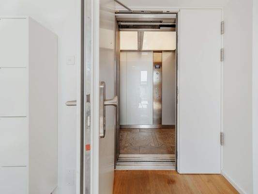 Aufzug direkt in die Wohnung
