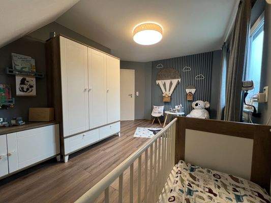 10. E1 blaues Kinderzimmer