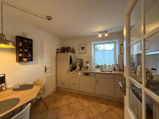 Küche + Speisekammer