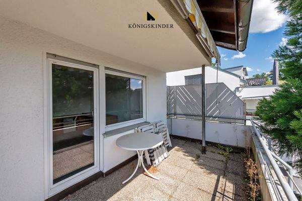 ...mit Zugang zum Balkon