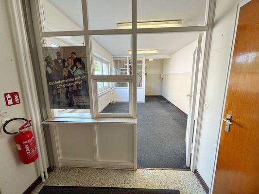 Eingangsbereich Büro EG