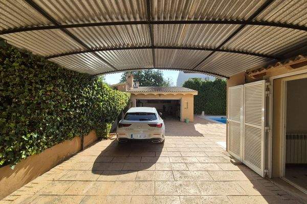 Garage und Carport