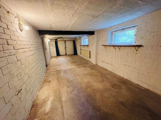 Garage im Keller