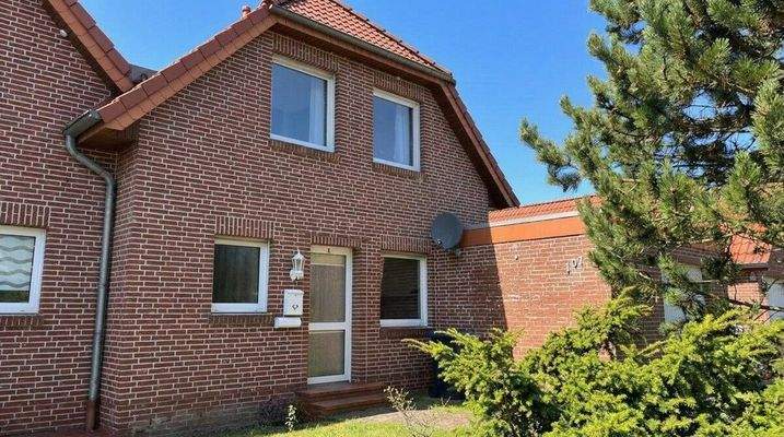 Vorderansicht Sommer