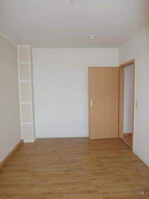 Zimmer 3: Schlafzimmer oder Kinderzimmer.