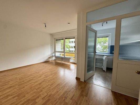 Wohn-/Schlafzimmer / Küche