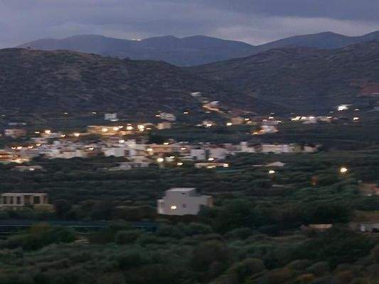 Kreta, Sisi: Gruppe benachbarter Grundstücke mit Meerblick zu verkaufen