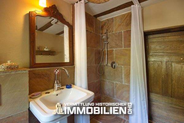 landhaus-eifel-alleinlage-gesindehaus-eg-bad