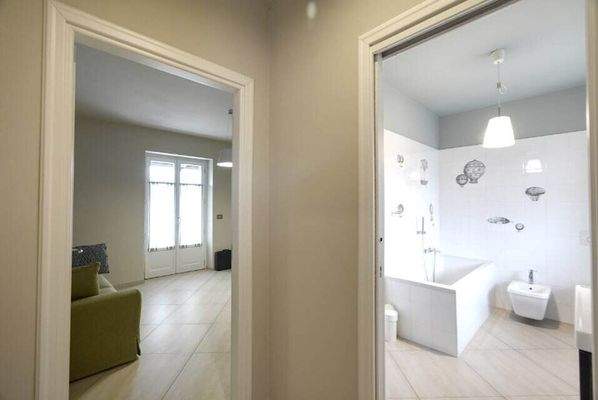 elegantes Haus im Zentrum von Canale –  Piemont