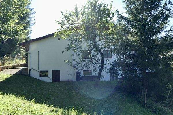 Rückseite mit Garten