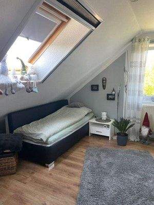 Kleines Dachzimmer