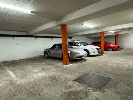 Tiefgaragenstellplatz