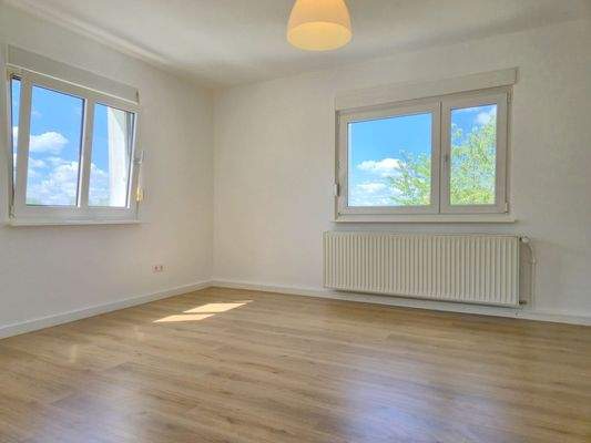 Main house 1st floor: Room (living area)