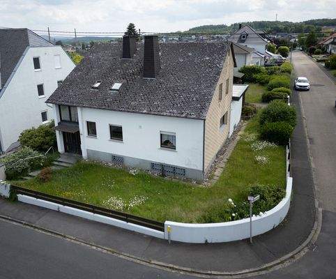 Luftbild mit Blick auf das Haus