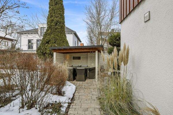 Gartenbereich mit Grillplatz 