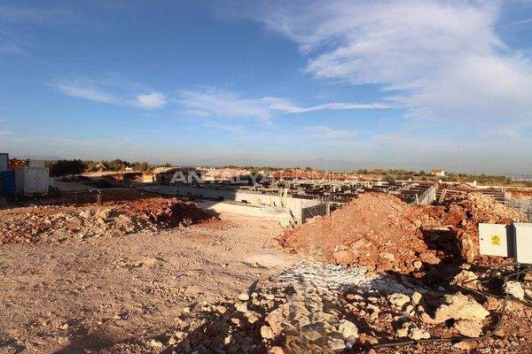 Brand New Apartments in a Complex with Pool in Antalya