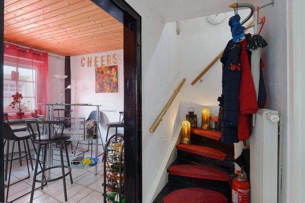 Treppenhaus Bar EG 29