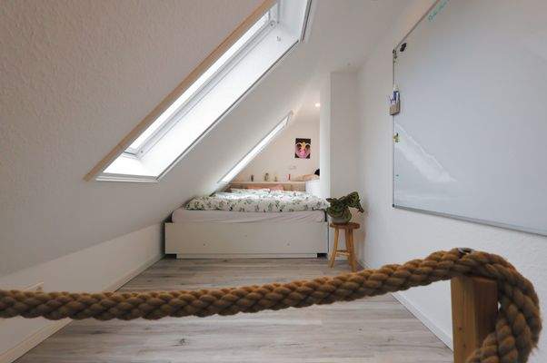 Dachgeschosszimmer Südflügel