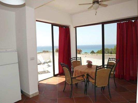 3 Apartments mit Meerblick in Lido Conchiglie (Lecce)