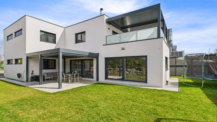 CAM05113G0-PR0007-STILL026 (1).jpg