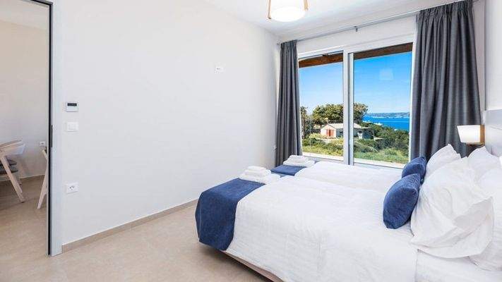 Hotel-for-sale-in-Chania-For-Sale-Hotel-for-sale-i