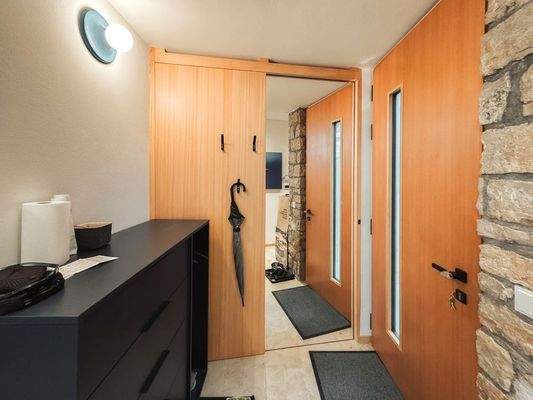 Eingangsbereich mit Garderobe - ingresso con guardaroba
