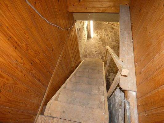 Treppe zum Keller 22